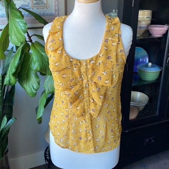 DNA couture Tops - Flirty Summer Ruffly Sleeveless Top